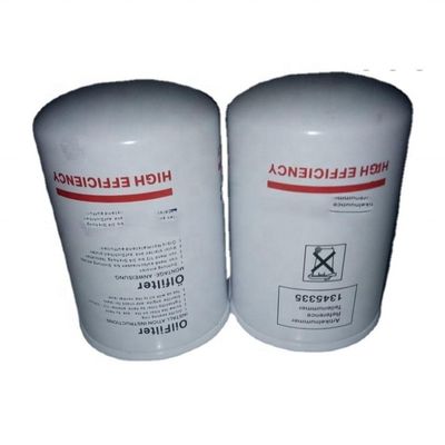 136*136*144 1345335 重型トラックエンジンの燃料フィルター要素 FAS 75 CF 250 標準