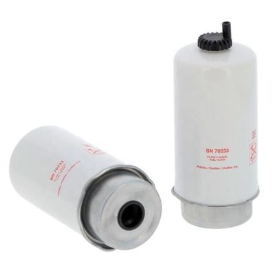 燃料フィルター要素 11318320 3015259 P173238 AT186554 トラックエンジンの部品 86*86*199mm サイズ